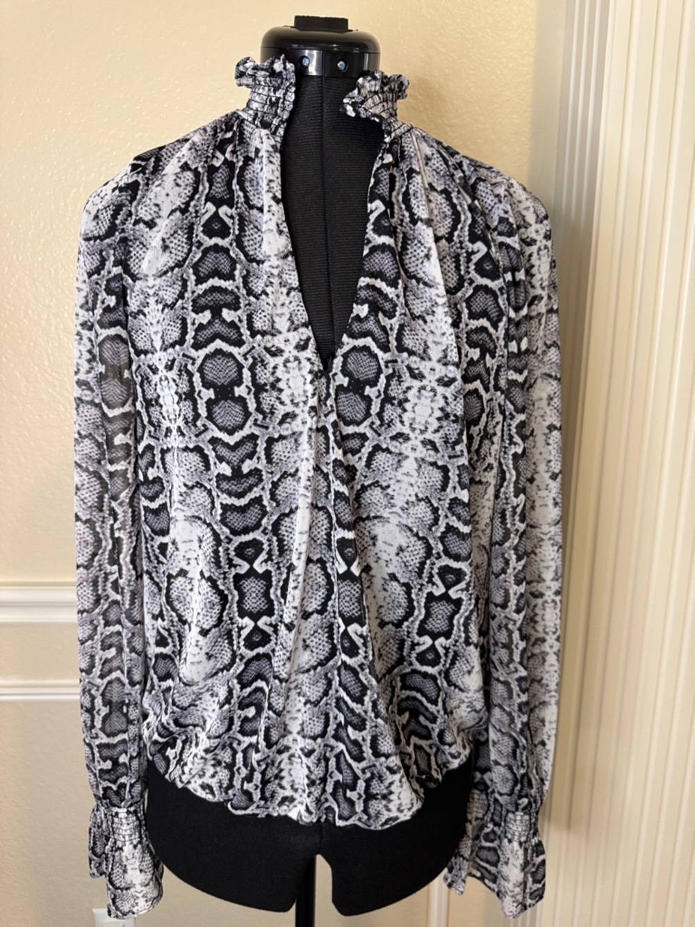 Express Black & White Snake Print Blouse